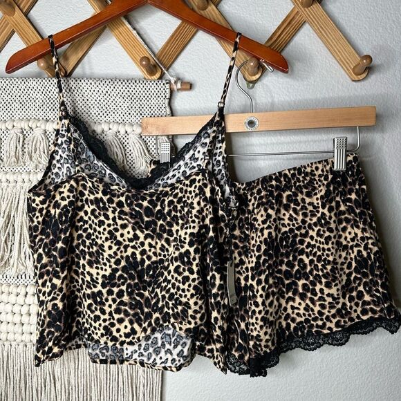 Forget 21 leopard pajama set small - Picture 2 of 7